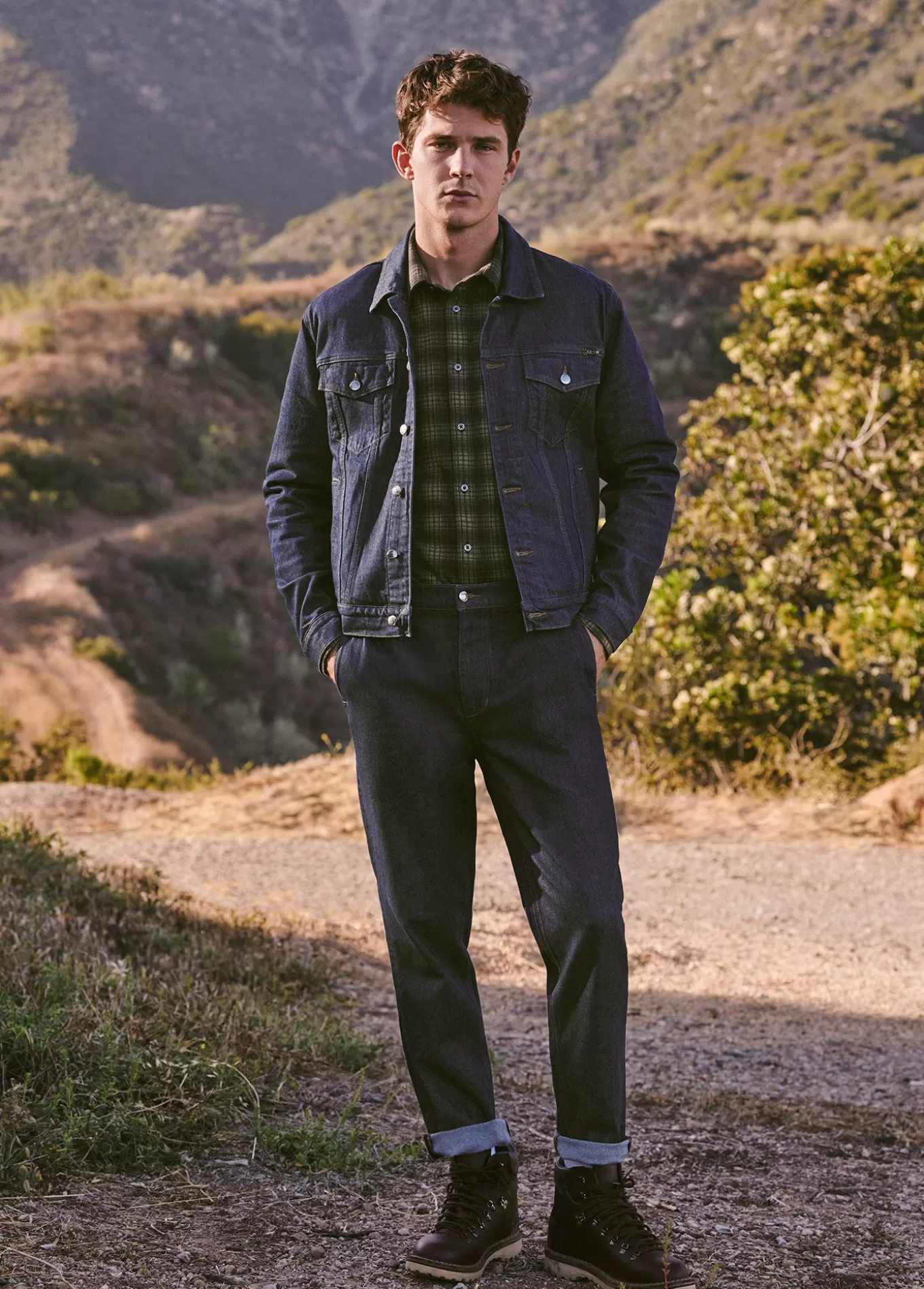 cash_trucker_jacket_507.webp CASH TRUCKER JACKET>Joe’s Jeans Shop