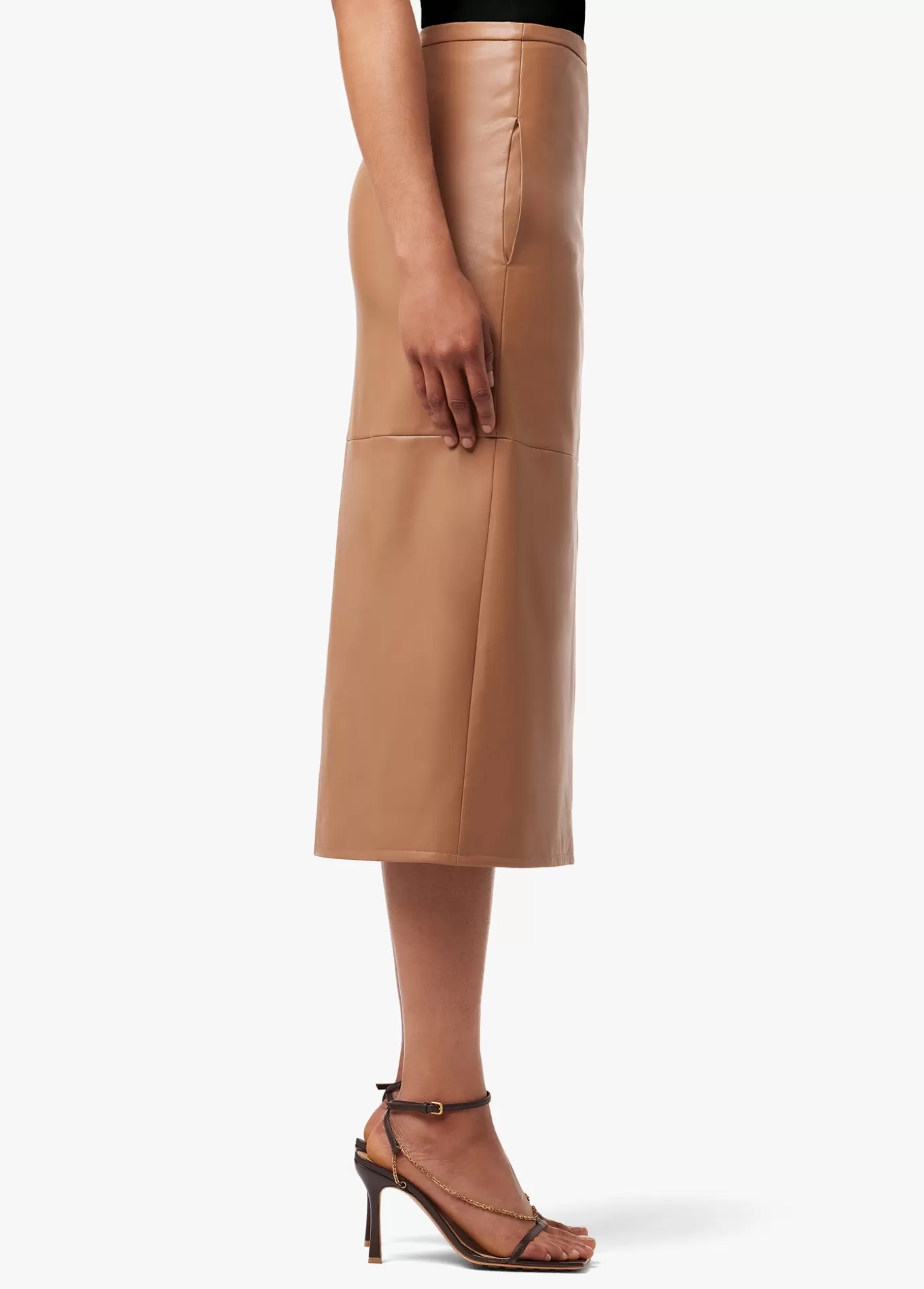 DOREEN CROSS SEAMED FAUX LEATHER SKIRT>Joe’s Jeans Hot