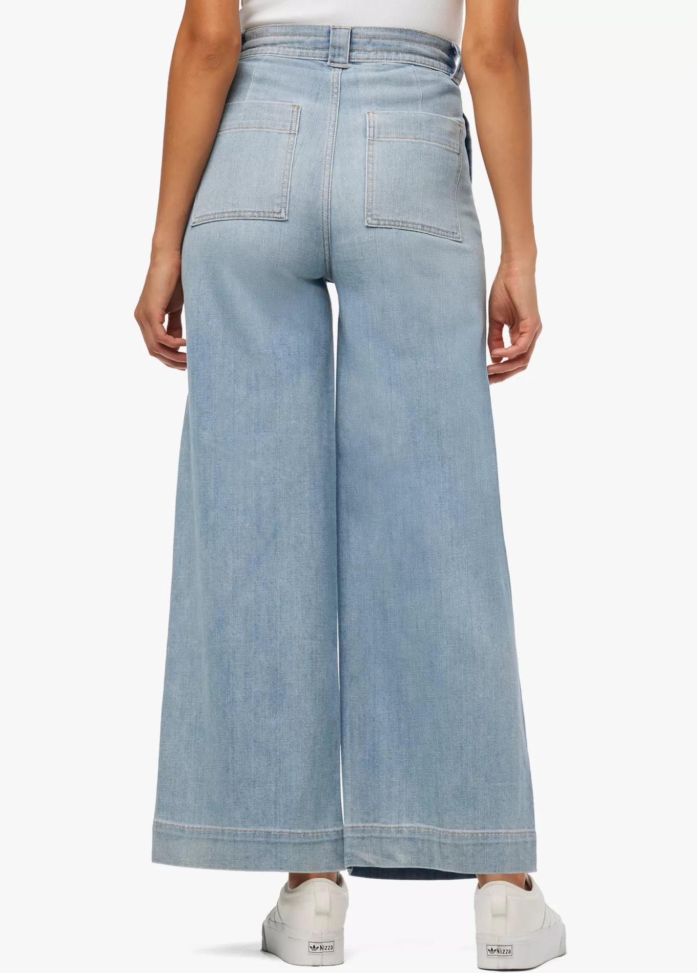 the_addison_7206.webp THE ADDISON>Joe’s Jeans Sale