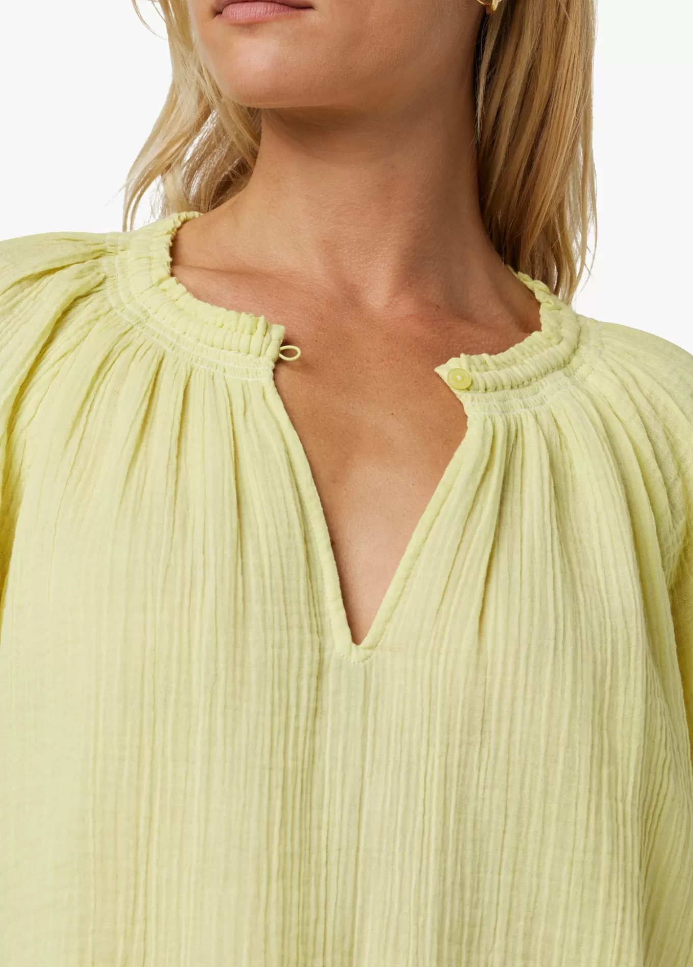 the_bonnie_blouse_3318.webp THE BONNIE BLOUSE>Joe’s Jeans Clearance