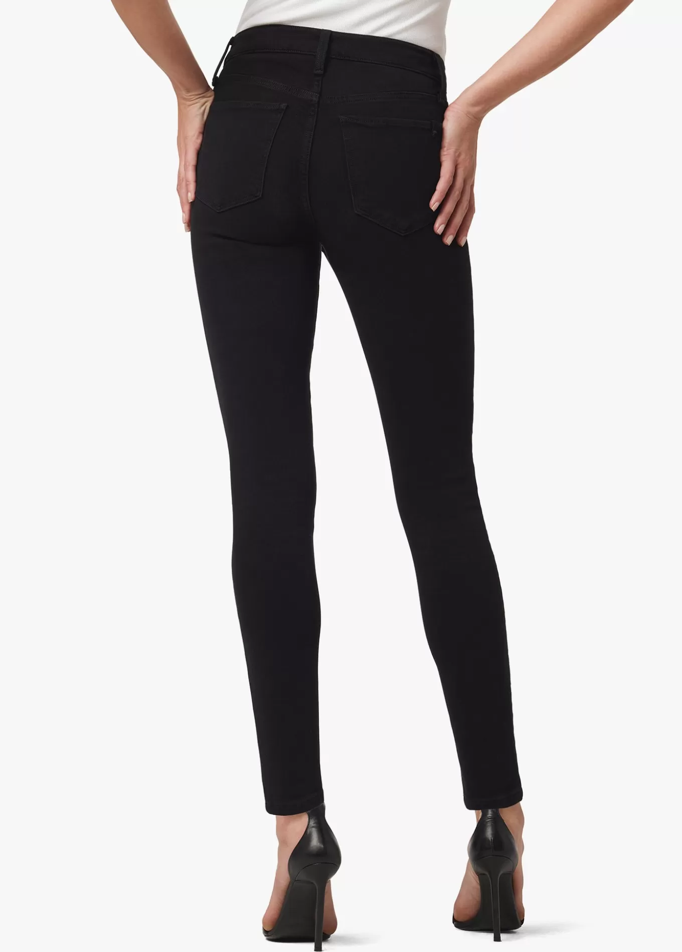 the_charlie_5088.webp THE CHARLIE>Joe’s Jeans Shop