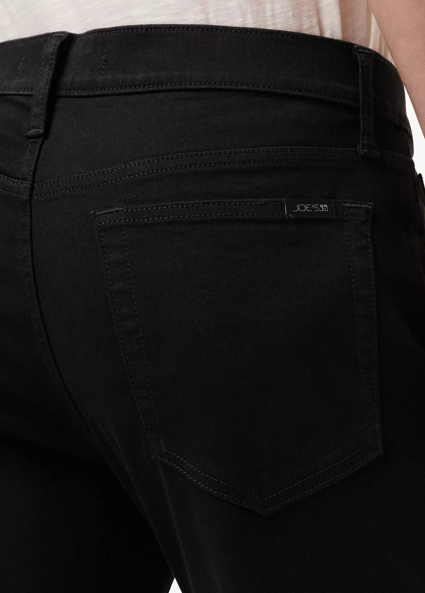 the_classic_6808.webp THE CLASSIC>Joe’s Jeans Best Sale