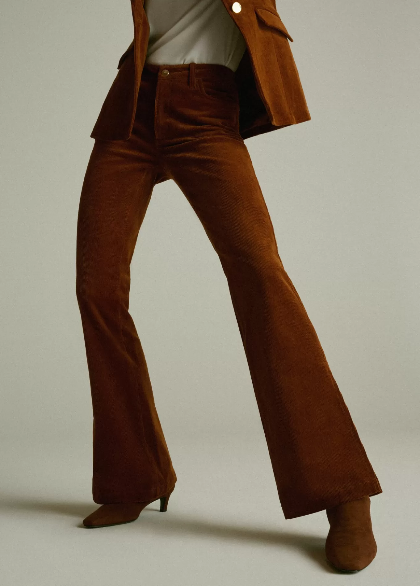the_frankie_6258.webp THE FRANKIE>Joe’s Jeans New