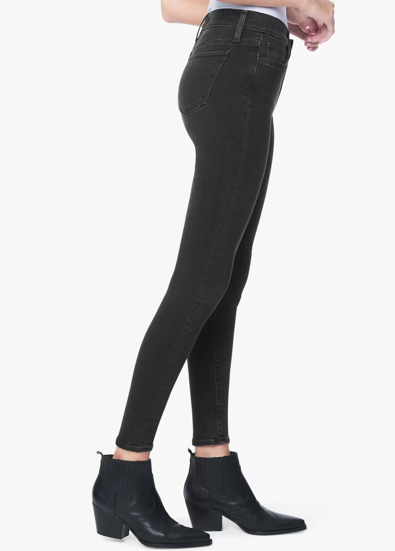 the_icon_4975.webp THE ICON>Joe’s Jeans Online