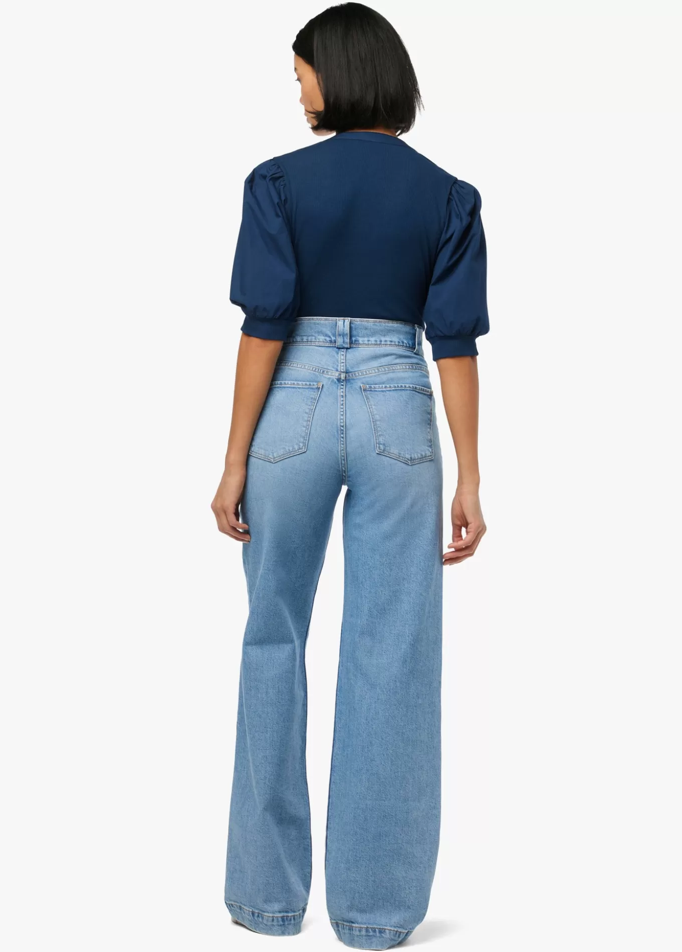 the_lena_top_3355.webp THE LENA TOP>Joe’s Jeans Sale