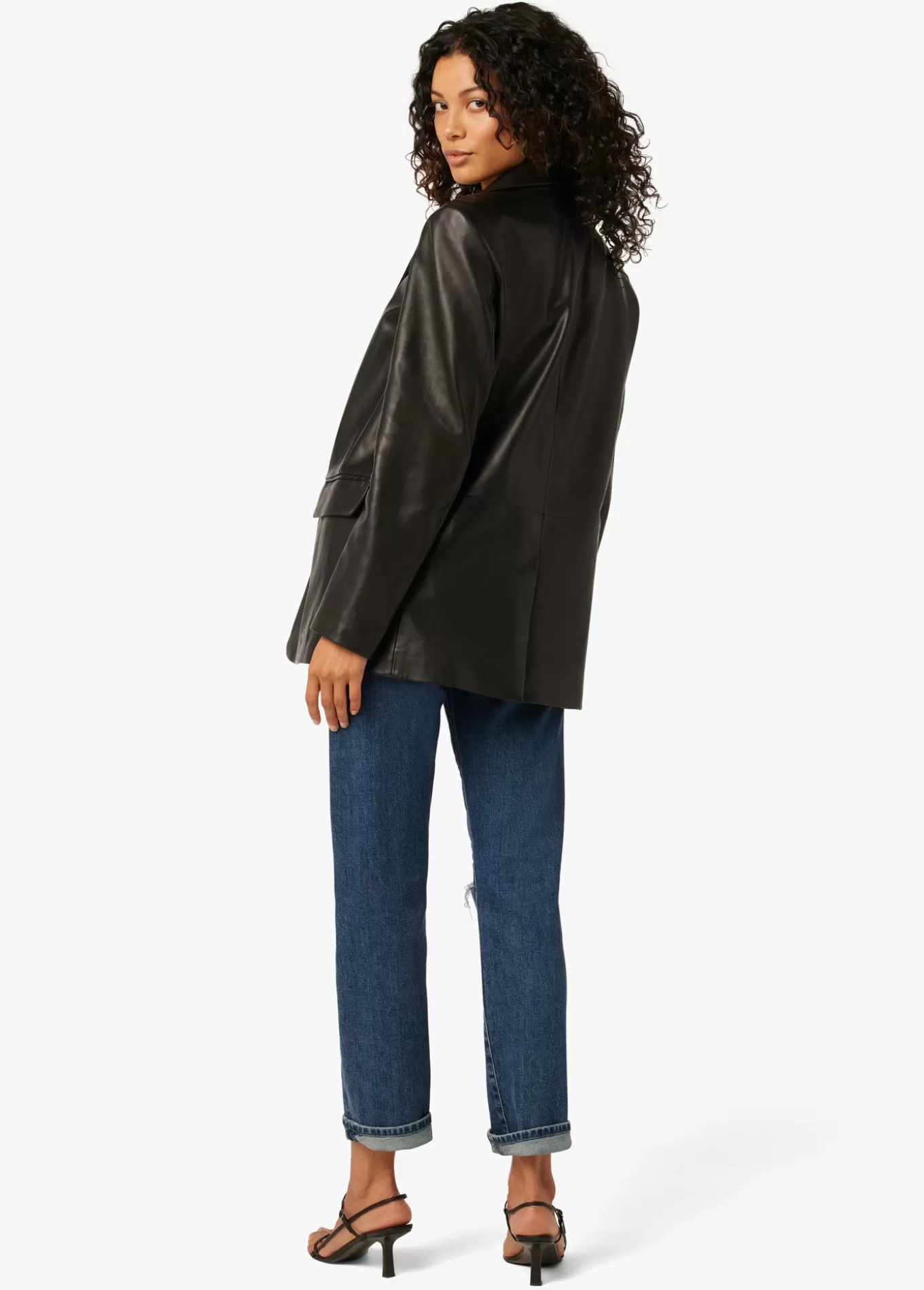 the_luna_5203.webp THE LUNA>Joe’s Jeans Best