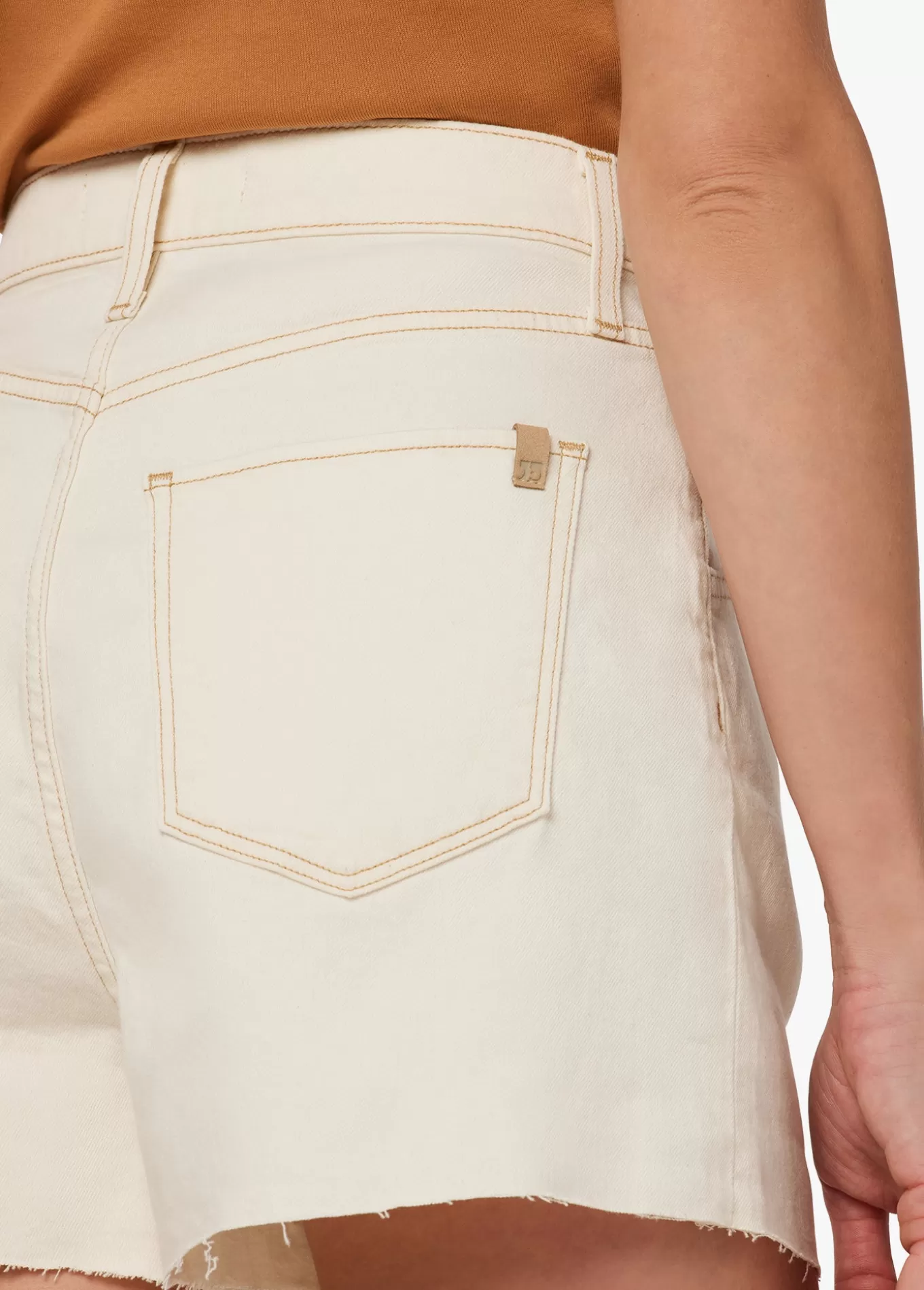 the_pleated_short_3519.webp THE PLEATED SHORT>Joe’s Jeans Discount
