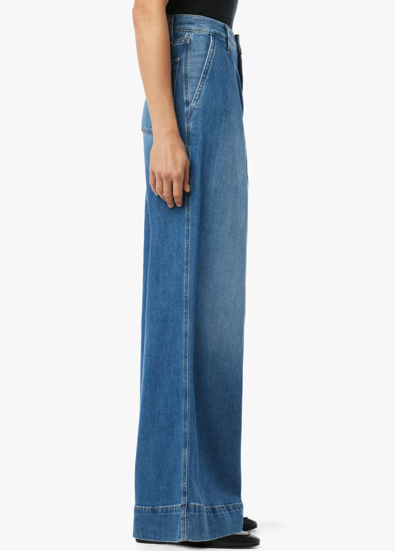 THE PLEATED TROUSER>Joe’s Jeans Flash Sale