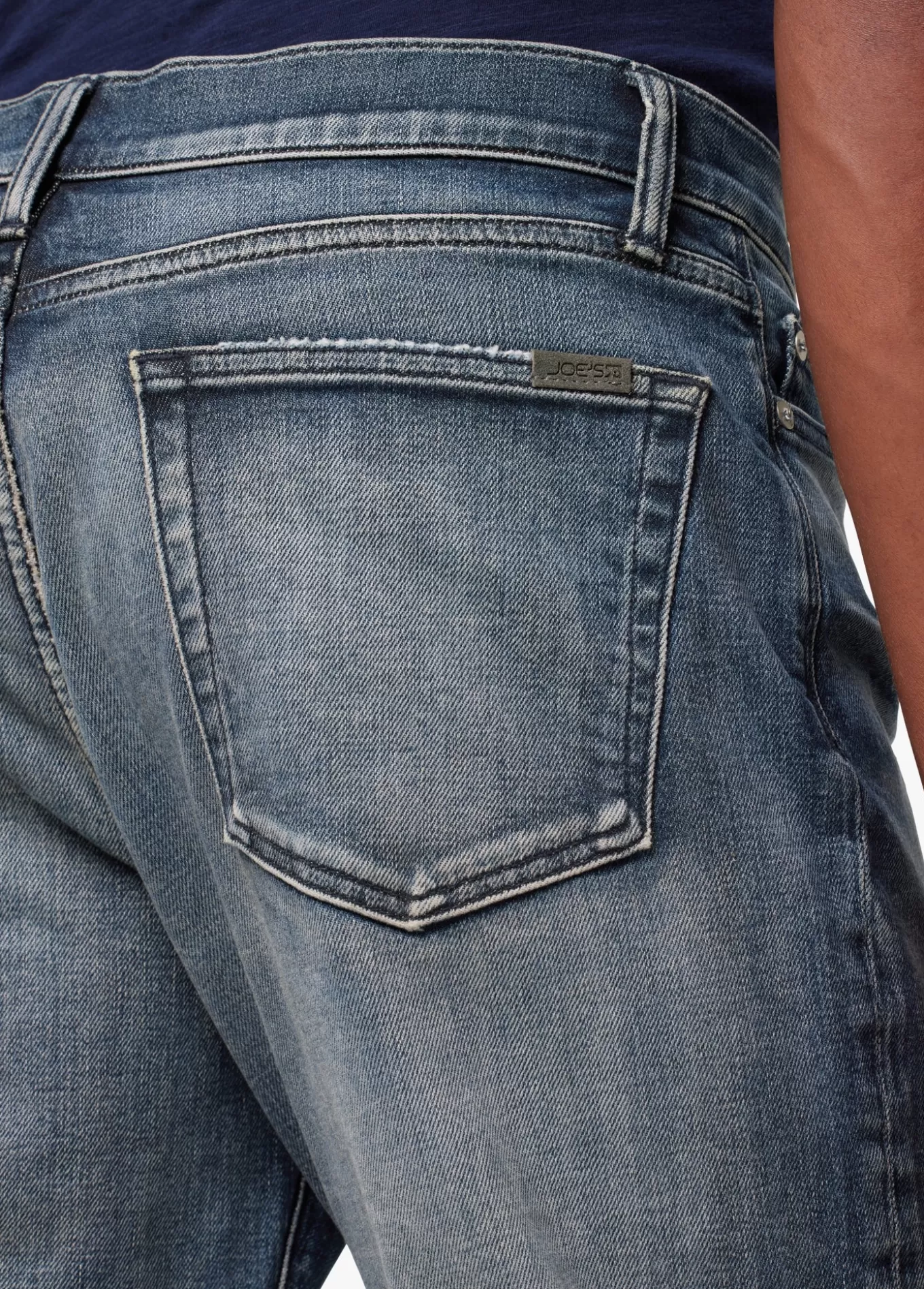 the_roux_1576.webp THE ROUX>Joe’s Jeans Hot